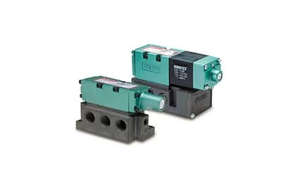 Numatics Série Mark 15 para controle direcional pneumático
